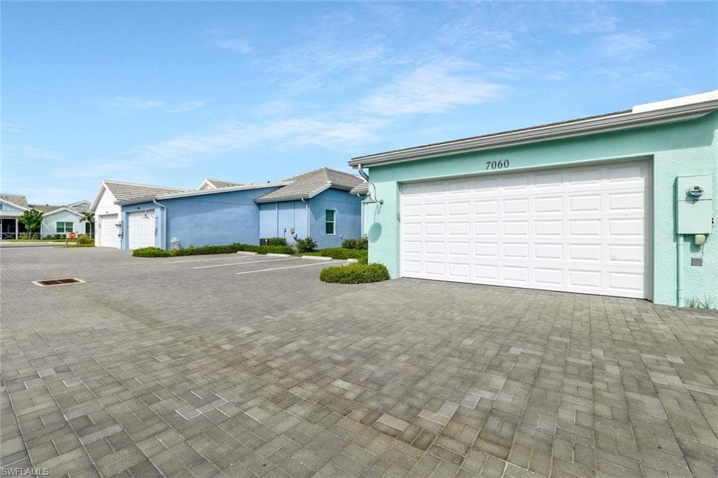 7060 Saona Ct, Naples, FL 34113-26