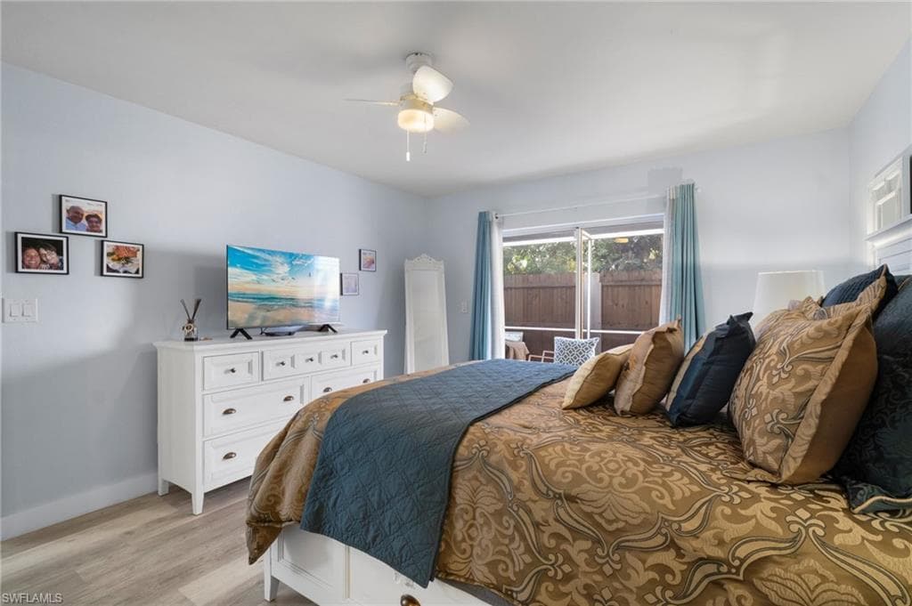 12249 Londonderry Ln, Bonita Springs, FL 34135-10