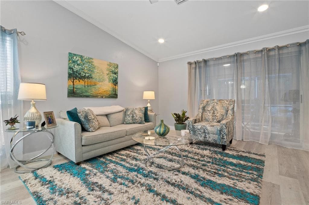 12249 Londonderry Ln, Bonita Springs, FL 34135-17