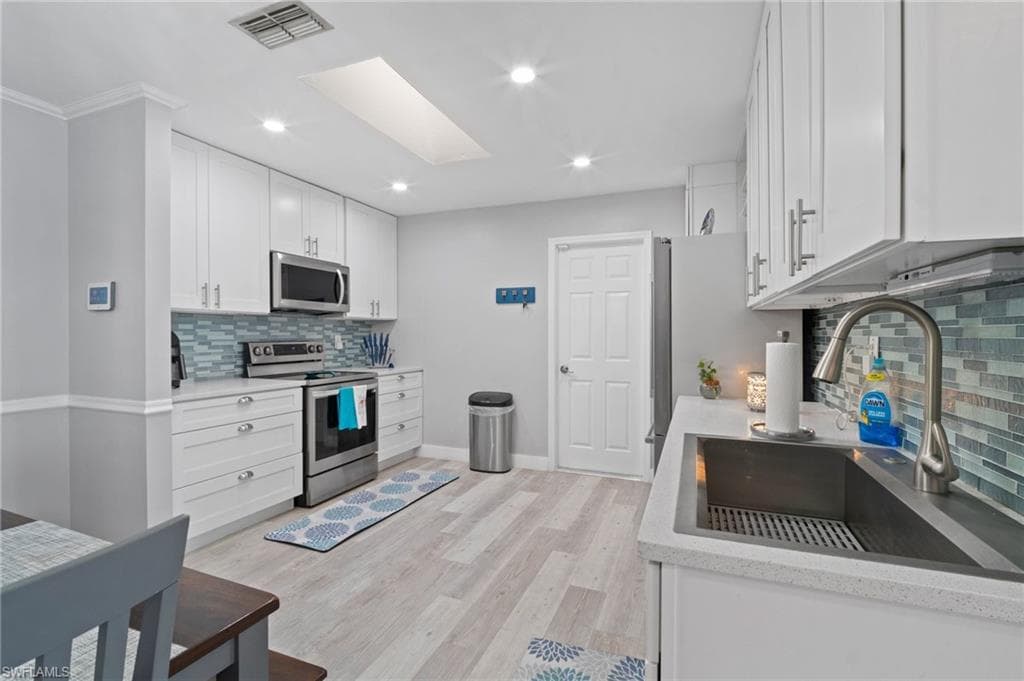 12249 Londonderry Ln, Bonita Springs, FL 34135-25