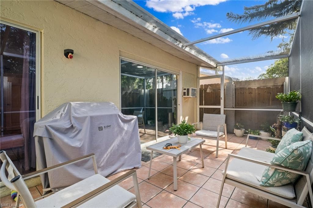 12249 Londonderry Ln, Bonita Springs, FL 34135-32