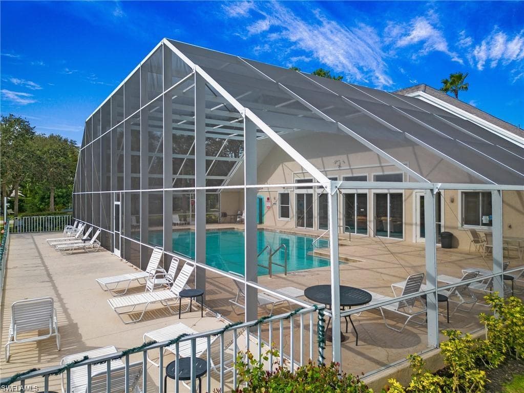 12249 Londonderry Ln, Bonita Springs, FL 34135-35