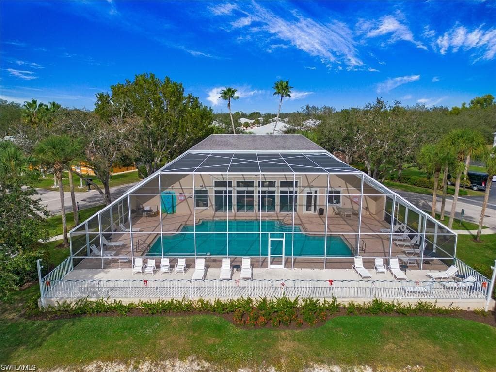 12249 Londonderry Ln, Bonita Springs, FL 34135-38