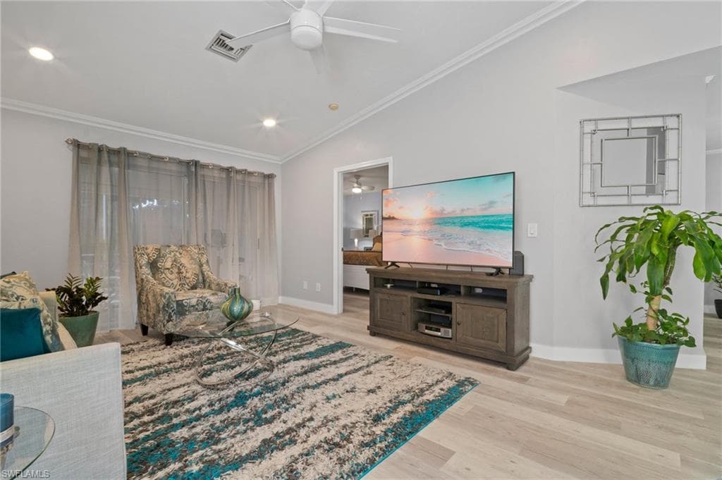 12249 Londonderry Ln, Bonita Springs, FL 34135-5
