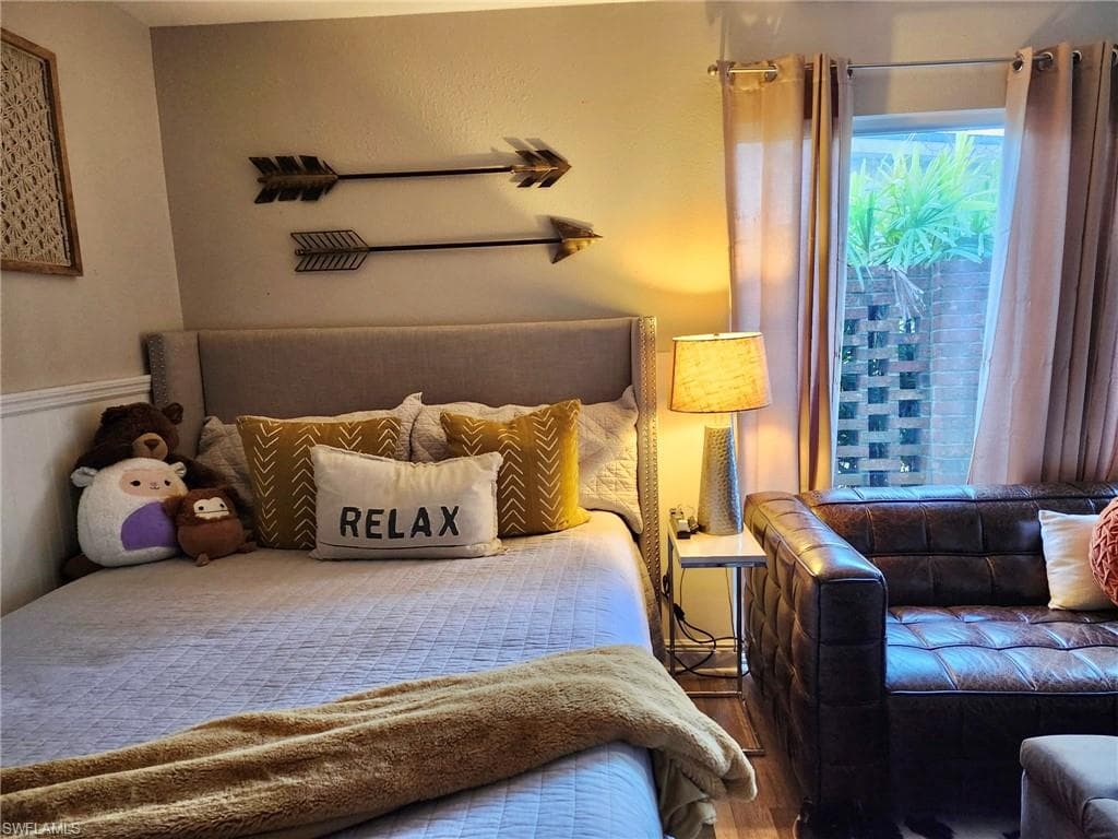 1605 Oakley Ave, Fort Myers, FL 33901-17