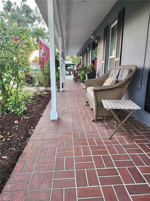 1605 Oakley Ave, Fort Myers, FL 33901-25