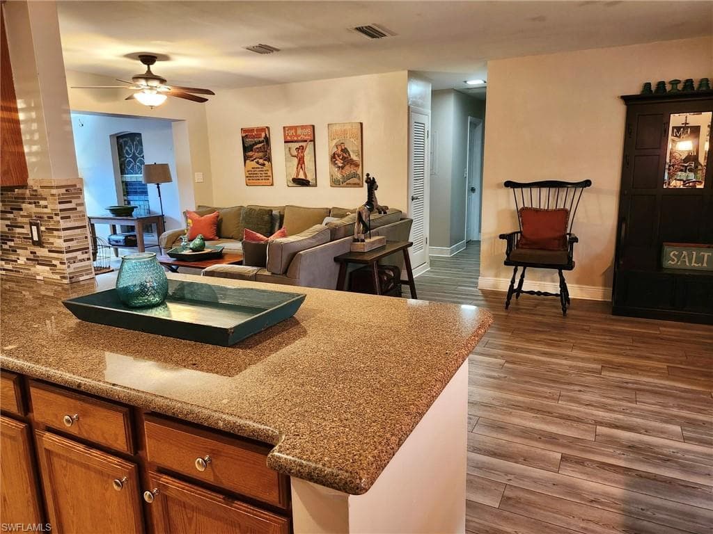 1605 Oakley Ave, Fort Myers, FL 33901-35