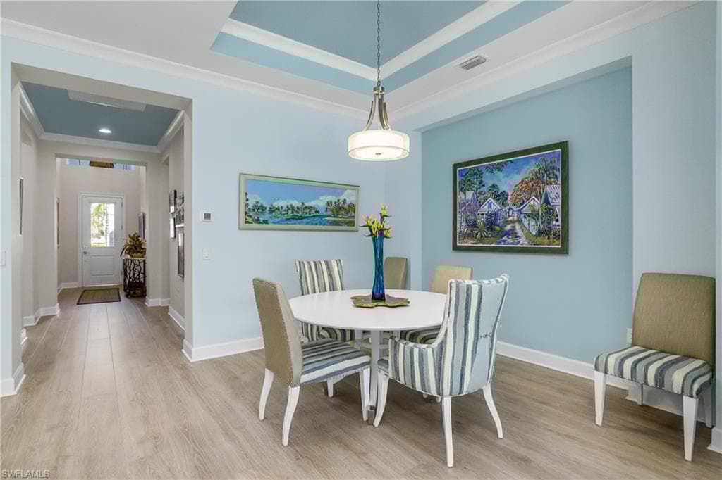 6303 Antigua Way, Naples, FL 34113-11