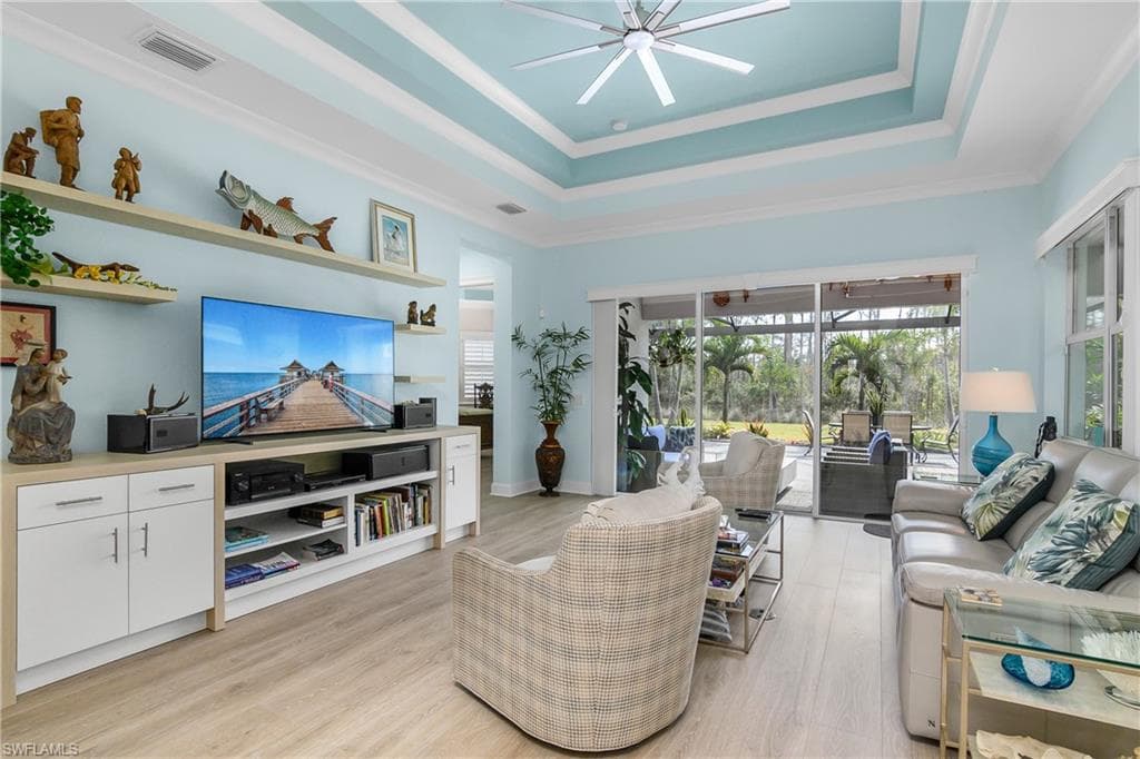 6303 Antigua Way, Naples, FL 34113-12