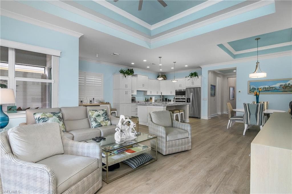 6303 Antigua Way, Naples, FL 34113-16