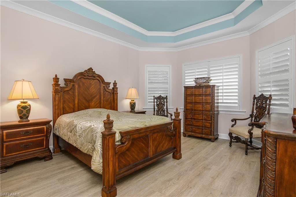 6303 Antigua Way, Naples, FL 34113-21