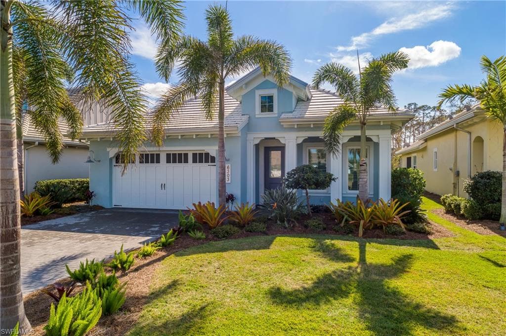 6303 Antigua Way, Naples, FL 34113-2