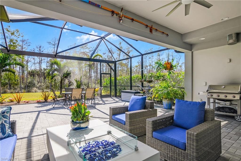 6303 Antigua Way, Naples, FL 34113-31