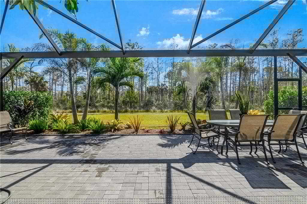 6303 Antigua Way, Naples, FL 34113-34