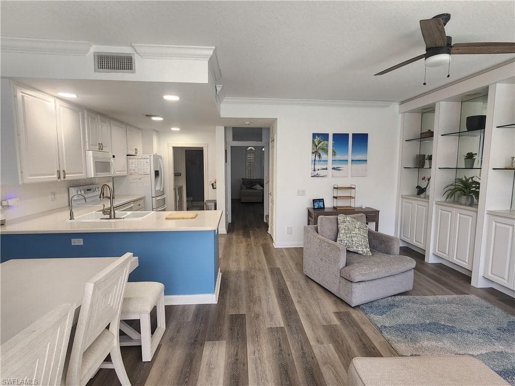3502 Zanzibar Way, Naples, FL 34119-13