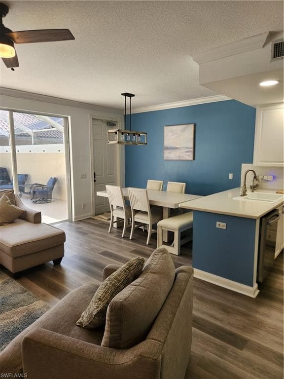 3502 Zanzibar Way, Naples, FL 34119-16