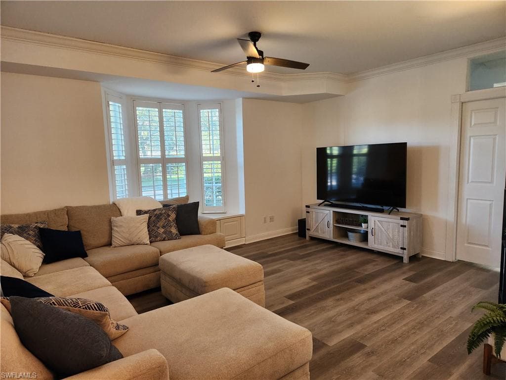 3502 Zanzibar Way, Naples, FL 34119-8