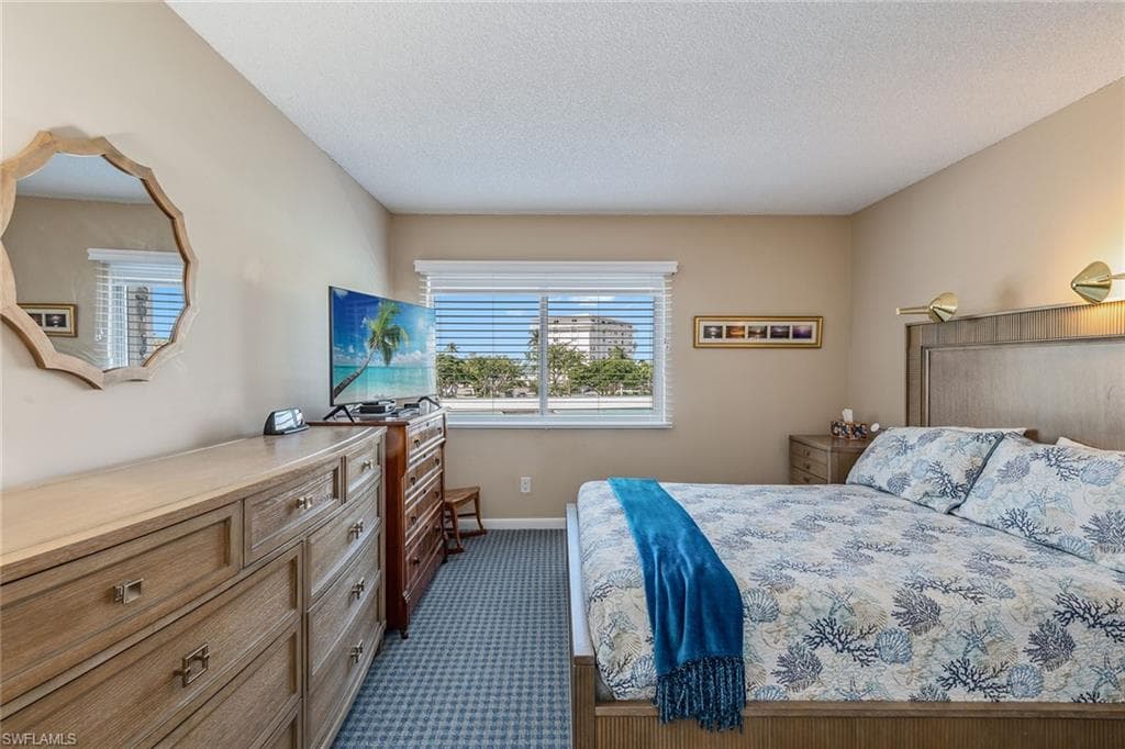 3410 Gulf Shore Blvd N 305, Naples, FL 34103-12