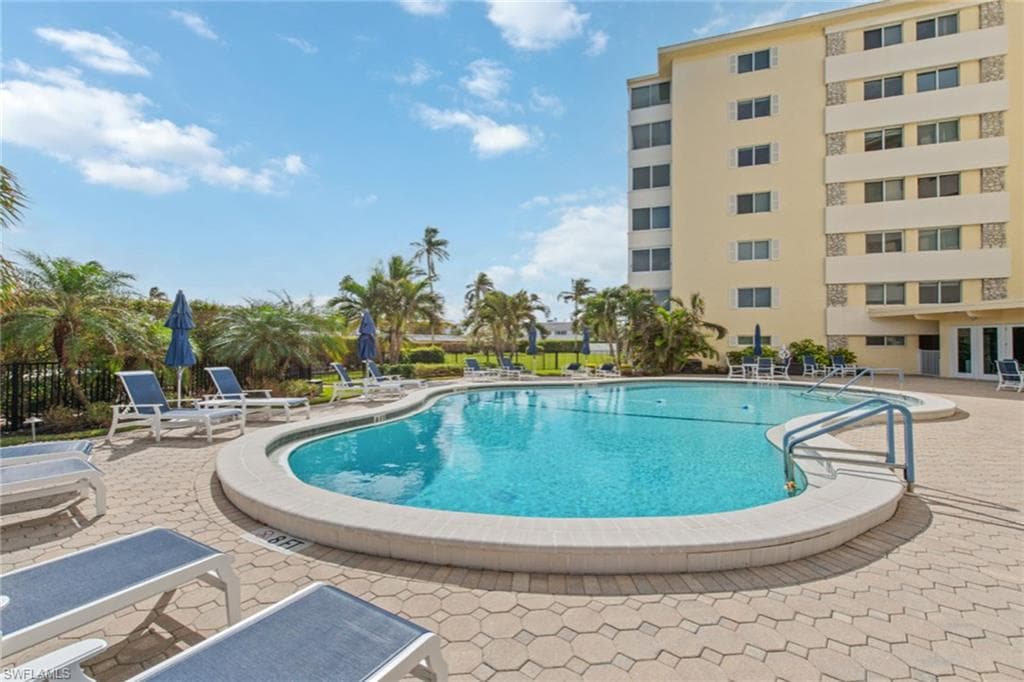 3410 Gulf Shore Blvd N 305, Naples, FL 34103-20
