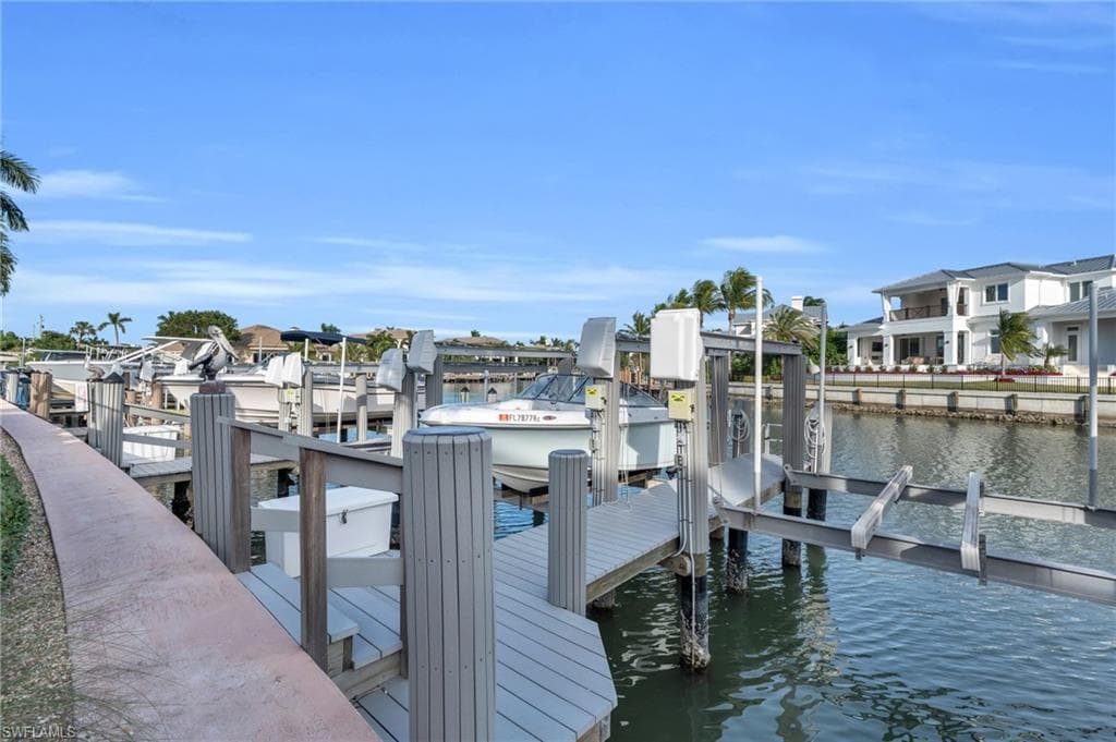 2100 Gulf Shore Blvd N 206, Naples, FL 34102-24