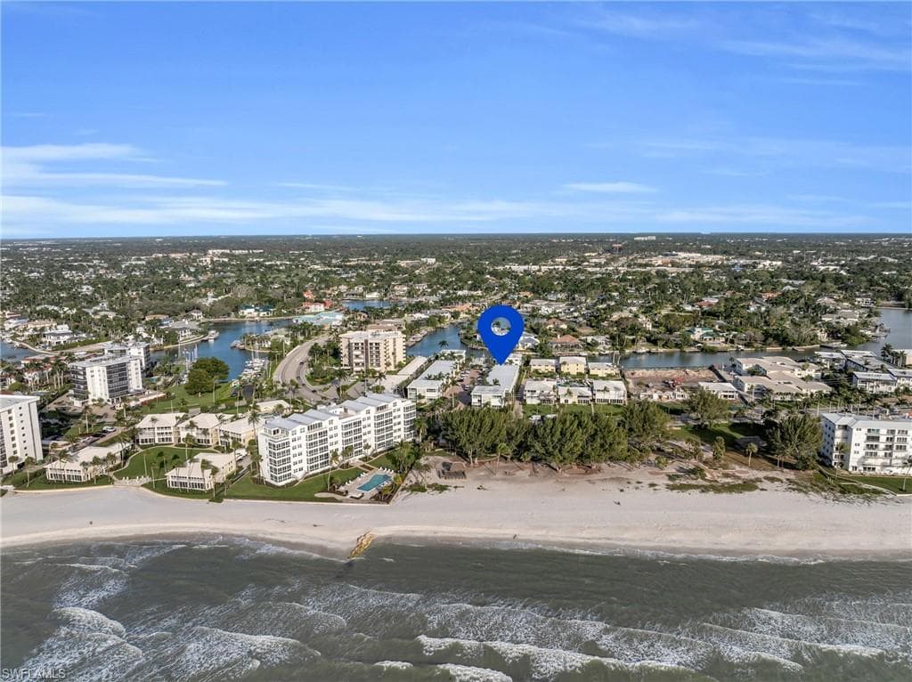 2100 Gulf Shore Blvd N 206, Naples, FL 34102-25
