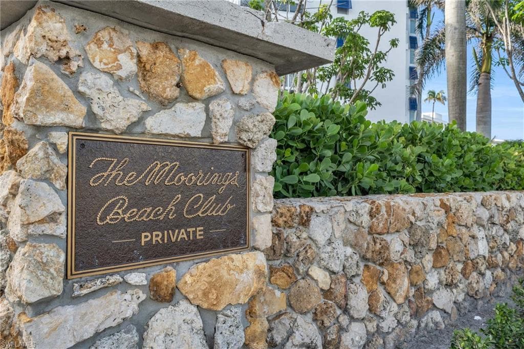 2100 Gulf Shore Blvd N 206, Naples, FL 34102-4