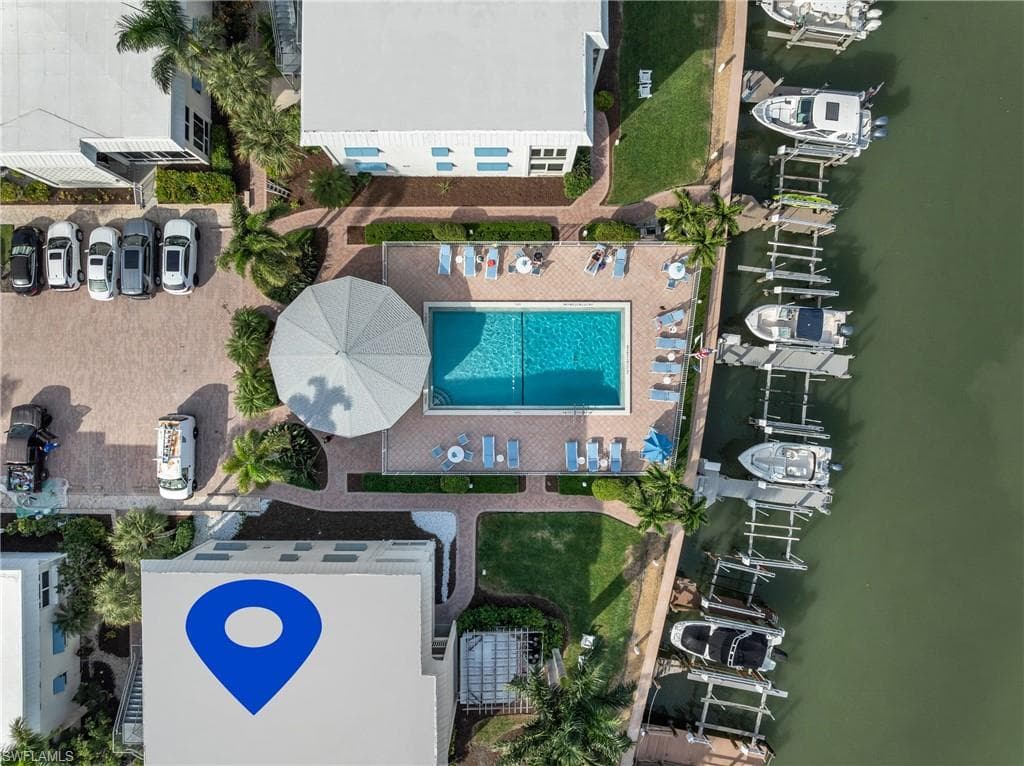 2100 Gulf Shore Blvd N 206, Naples, FL 34102-6