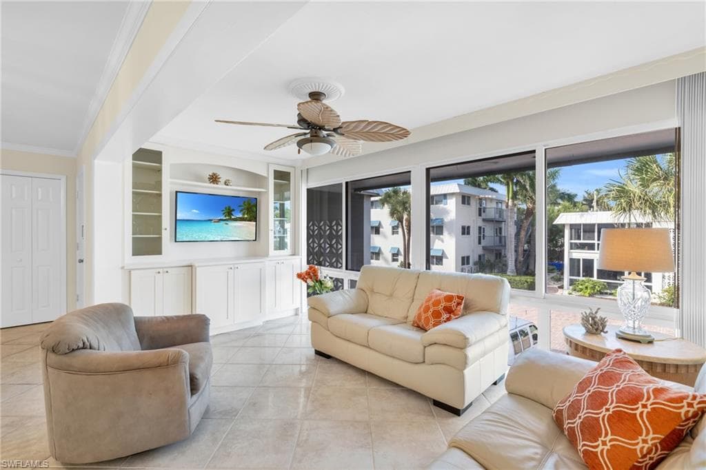 2100 Gulf Shore Blvd N 206, Naples, FL 34102-7