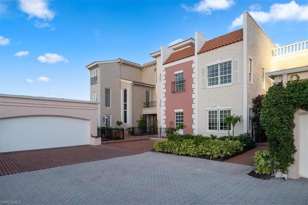 4000 Gulf Shore Blvd N 3300, Naples, FL 34103-42