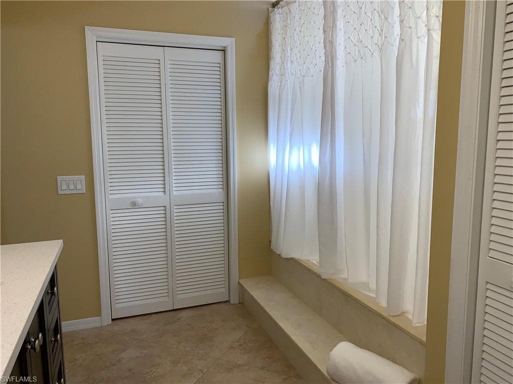 131 Bristol Ln C-16, Naples, FL 34112-25