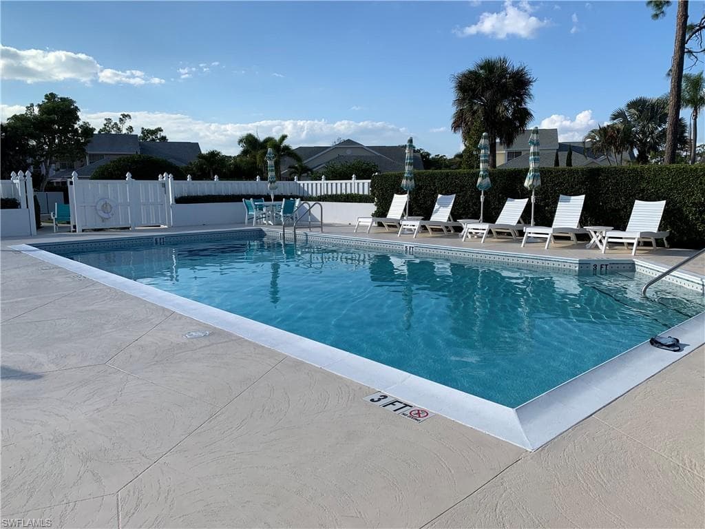 131 Bristol Ln C-16, Naples, FL 34112-28