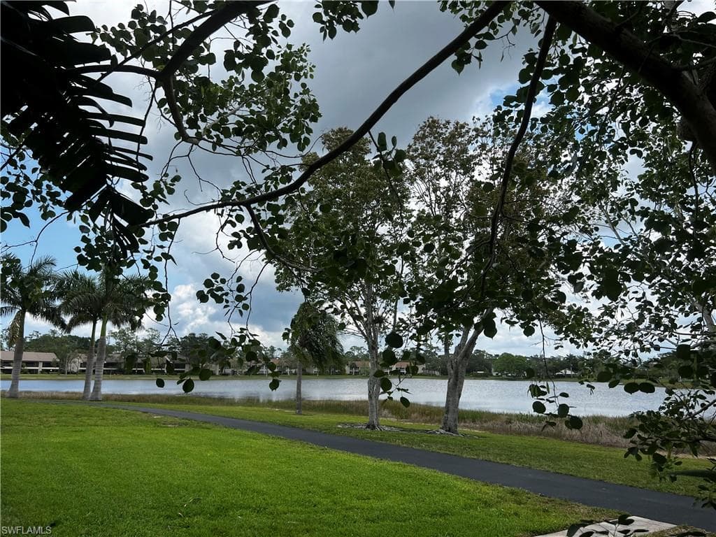 131 Bristol Ln C-16, Naples, FL 34112-30