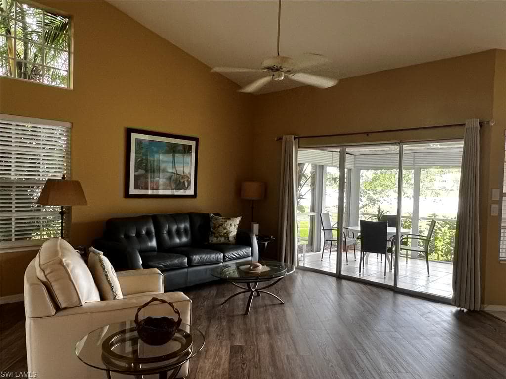 131 Bristol Ln C-16, Naples, FL 34112-8