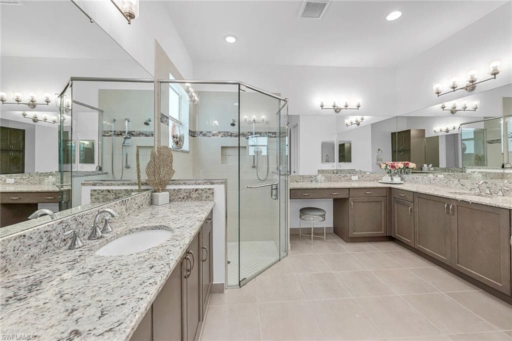 28604 Moraga Ln, Bonita Springs, FL 34135-24