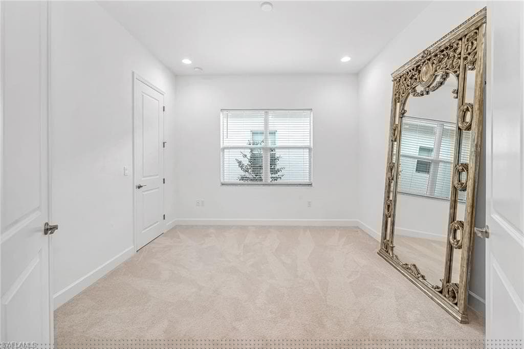 28604 Moraga Ln, Bonita Springs, FL 34135-29