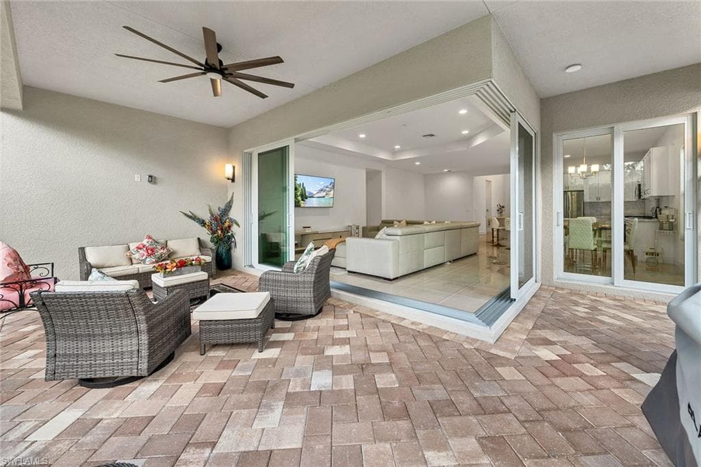28604 Moraga Ln, Bonita Springs, FL 34135-33