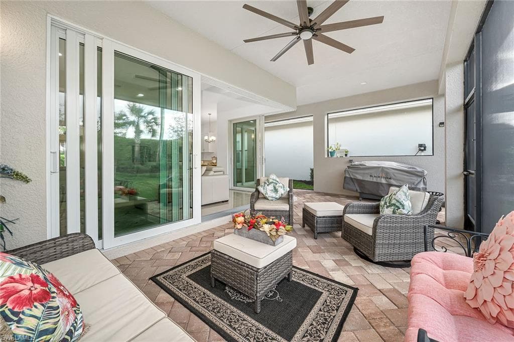 28604 Moraga Ln, Bonita Springs, FL 34135-34