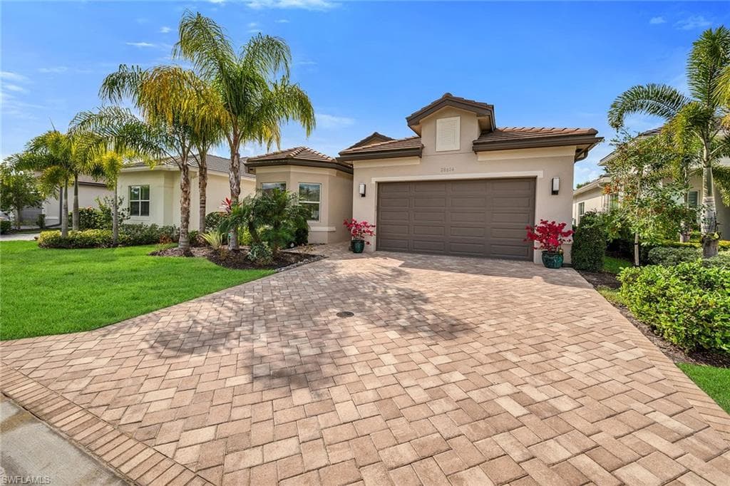 28604 Moraga Ln, Bonita Springs, FL 34135-36