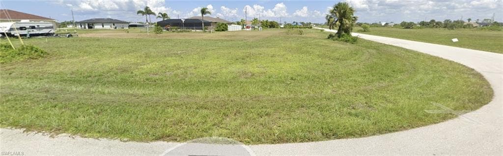 3801 39th Ln, Cape Coral, FL 33993-2