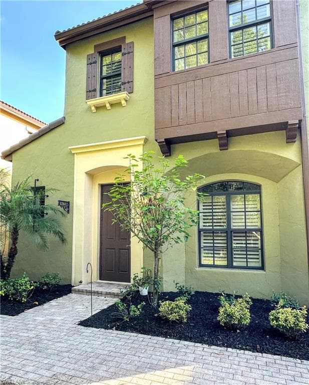 9137 Chula Vista St 12602, Naples, FL 34113-3