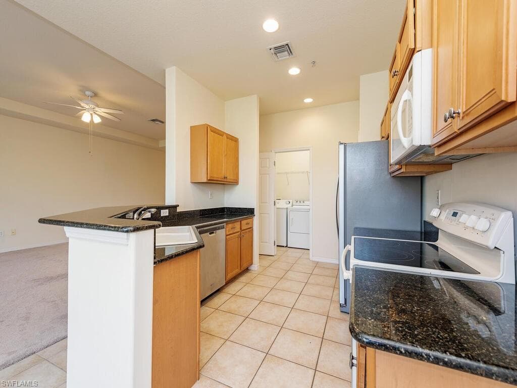 12854 Carrington Cir 203, Naples, FL 34105-6