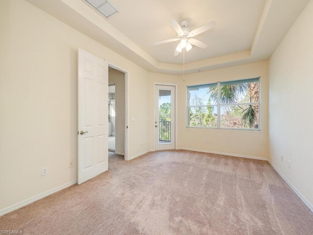 12854 Carrington Cir 203, Naples, FL 34105-8