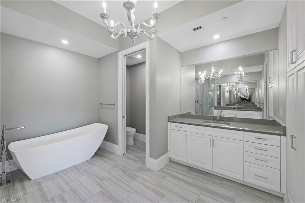 1130 3rd Ave S 512, Naples, FL 34102-13