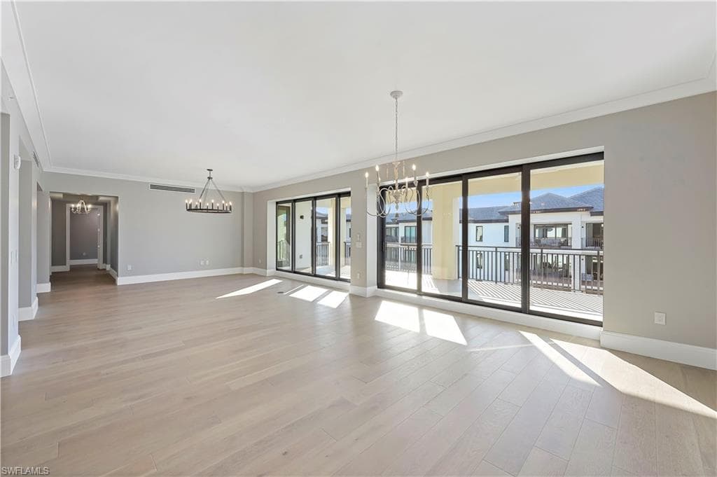 1130 3rd Ave S 512, Naples, FL 34102-3