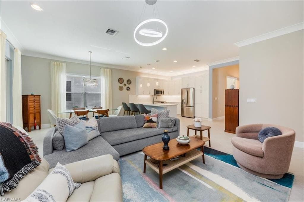 11421 Jacaranda Dr, Naples, FL 34120-4