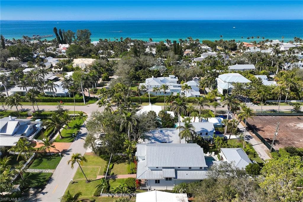 231 11th Ave S, Naples, FL 34102-22