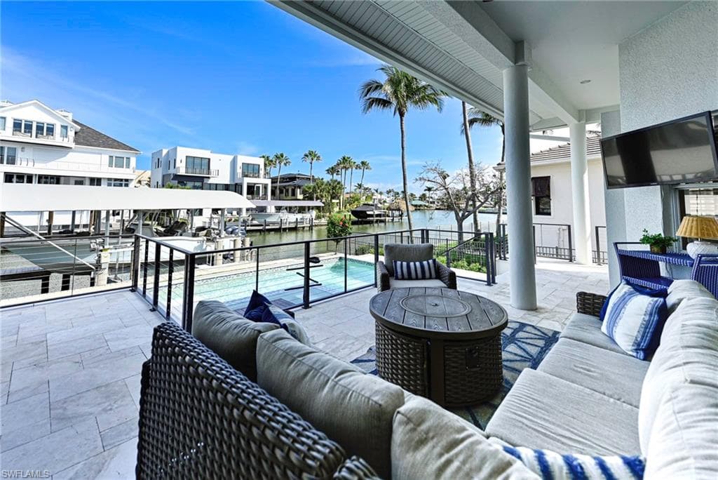 271 Bayview Ave, Naples, FL 34108-12