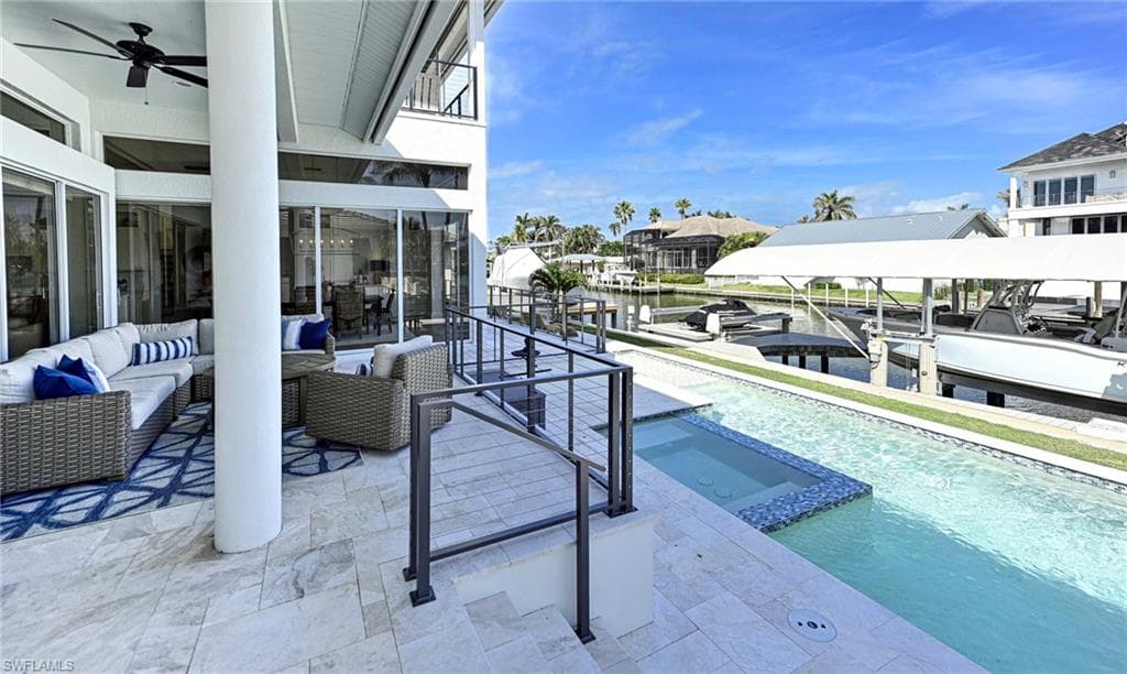 271 Bayview Ave, Naples, FL 34108-13