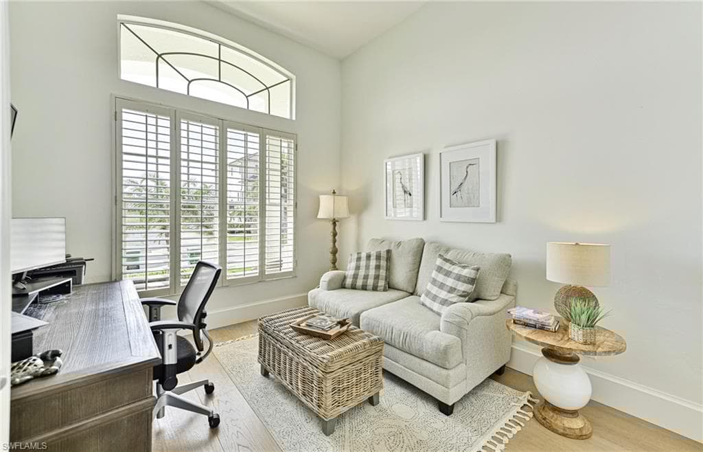 271 Bayview Ave, Naples, FL 34108-22