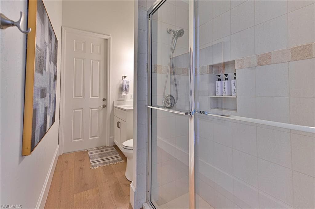 271 Bayview Ave, Naples, FL 34108-24